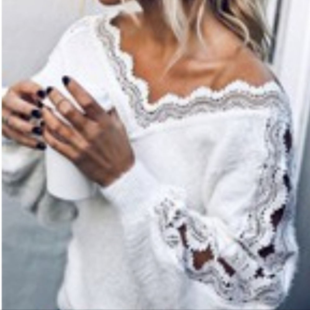 Women's open sleeve sweater